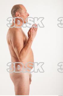 Arm moving pose of nude Ed 0015